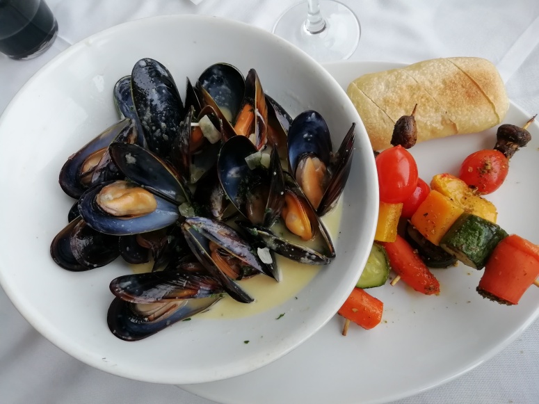 The Angus Grill Mussels in a creamy white wine sauce
